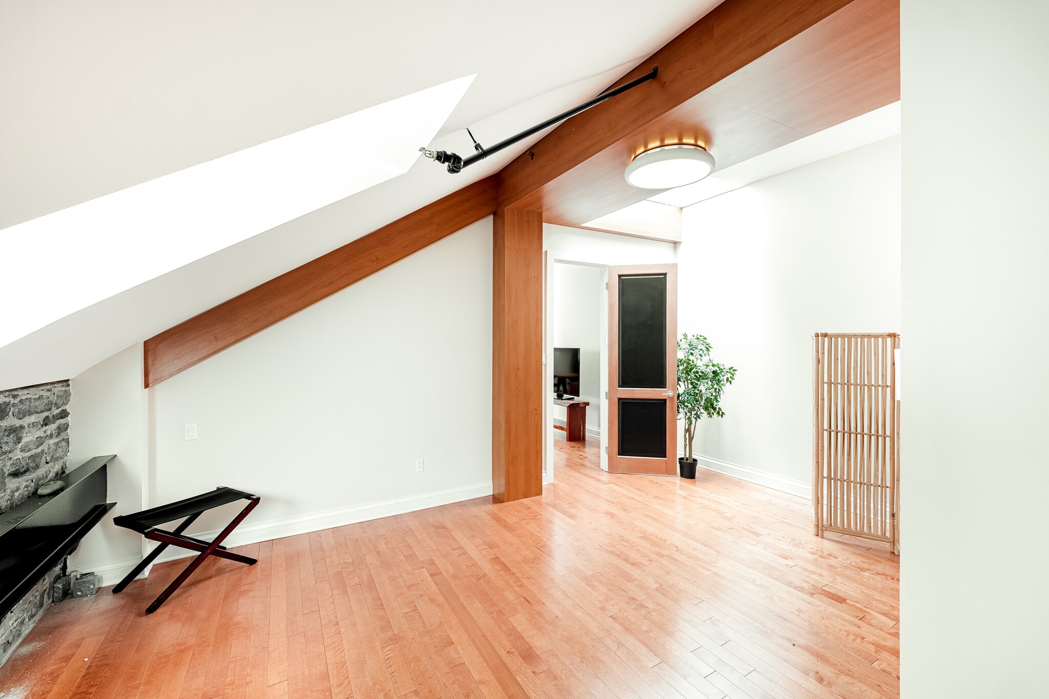 1312 Rue Sainte-Catherine O, Montréal, QC for lease Building Photo- Image 1 of 4