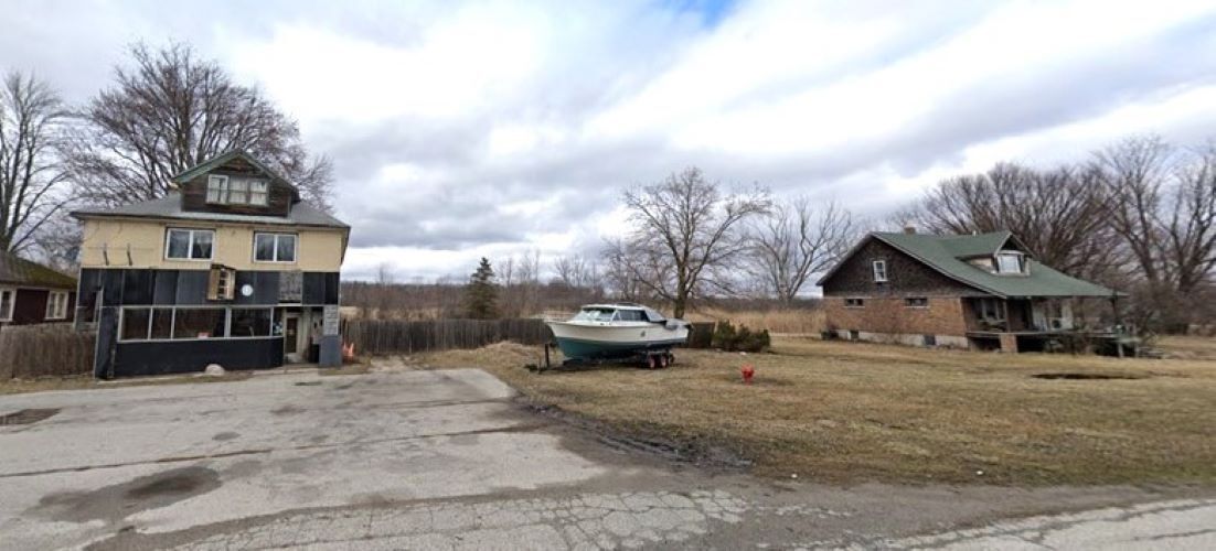 8174 Dixie Hwy, Ira, MI 48023