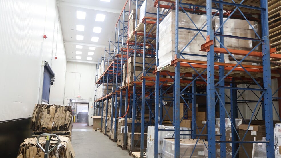 520 Carroll St, Reading, PA for sale - Primary Photo - Image 1 of 35