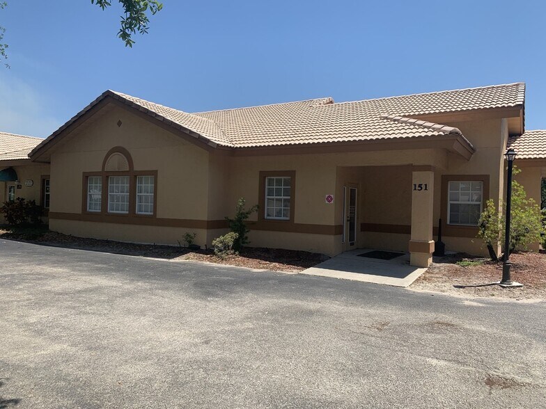 151 Center Rd, Venice, FL 34285