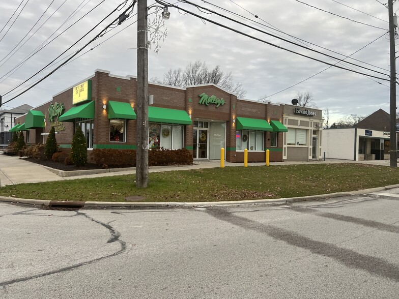 590 Dover Center Rd, Bay Village, OH for lease - Building Photo - Image 2 of 9