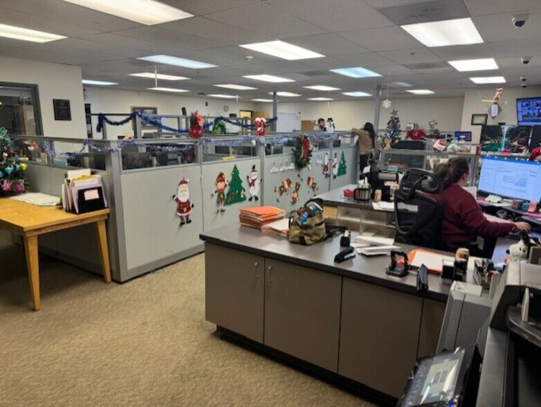 200 Gossett Dr, Aztec, NM for sale - Interior Photo - Image 3 of 4