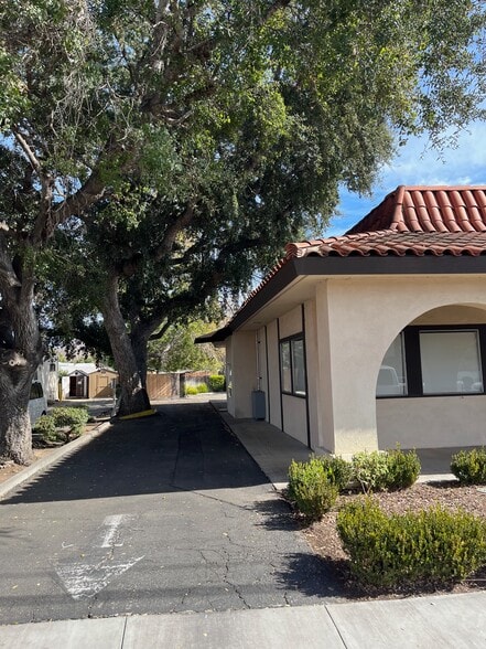 110 S Ventura St, Ojai, CA for lease - Building Photo - Image 3 of 33
