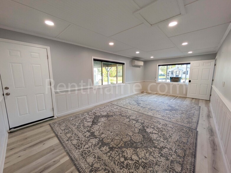 40 Western Ave, Hampden, ME for lease - Building Photo - Image 3 of 15