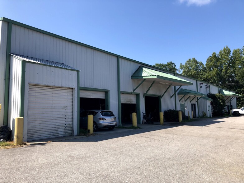 36 E Edgerton St, Smithfield, NC for lease - Building Photo - Image 1 of 16