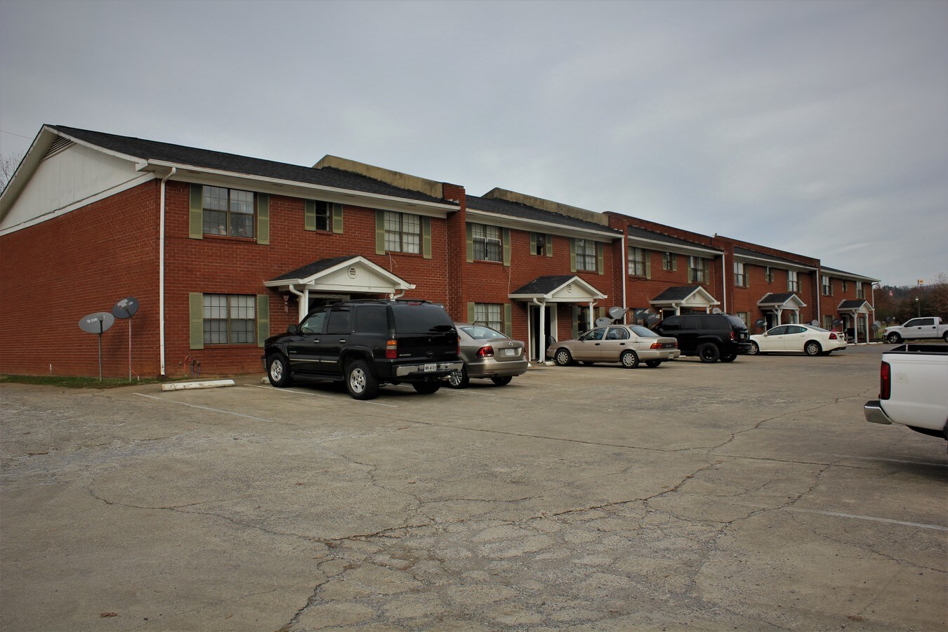 460 Richardson Rd SE, Calhoun, GA 30701