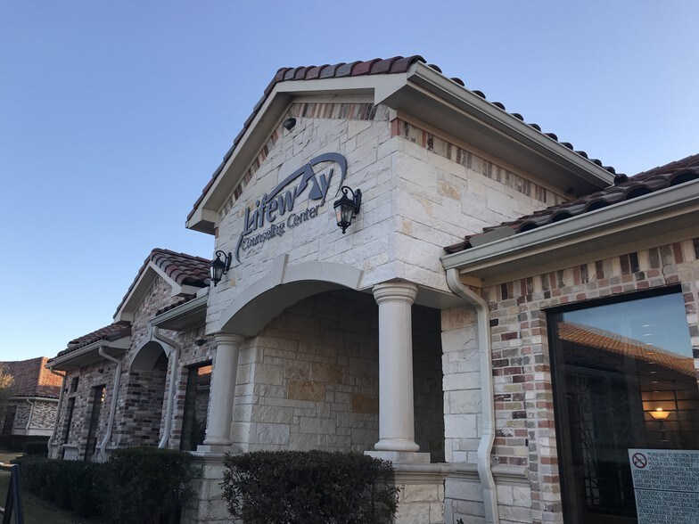 3309 Unicorn Lake Blvd, Denton, TX for sale - Primary Photo - Image 1 of 1