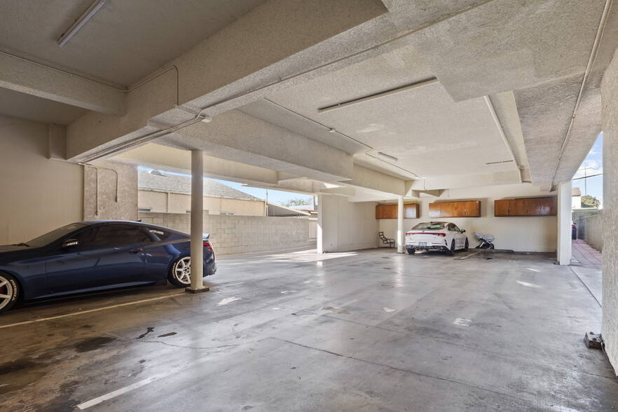 1119 Winchester Ave, Glendale, CA for sale - Interior Photo - Image 3 of 4