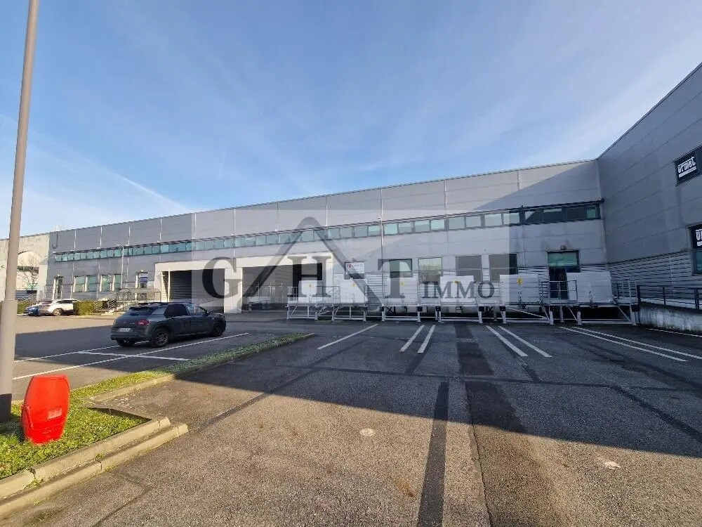 Industrial in Ivry-sur-Seine for lease Building Photo- Image 1 of 10
