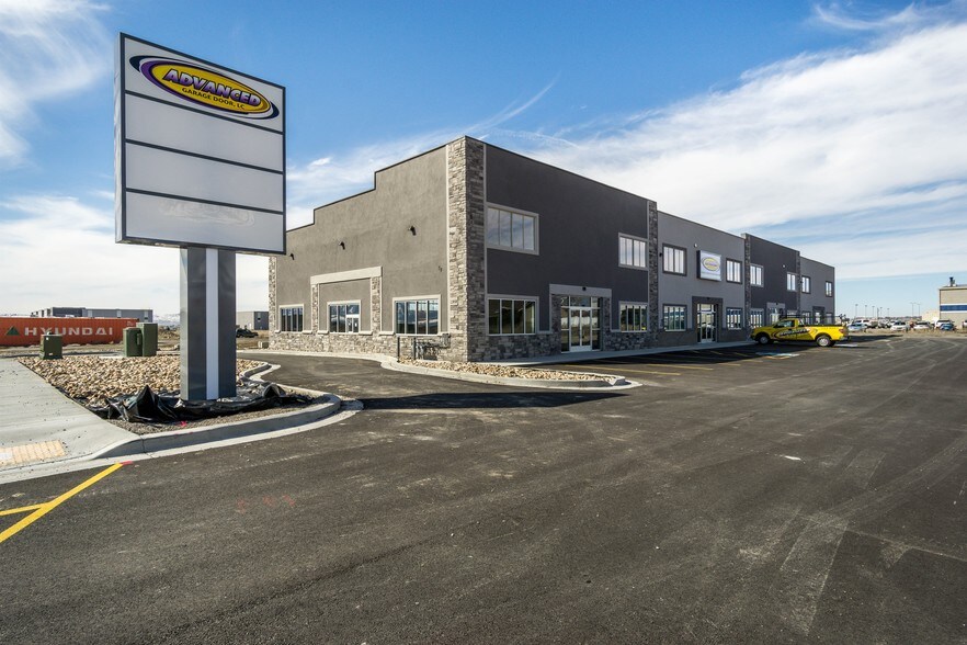 79 W 3100 N, Hyde Park, UT for sale - Primary Photo - Image 1 of 1