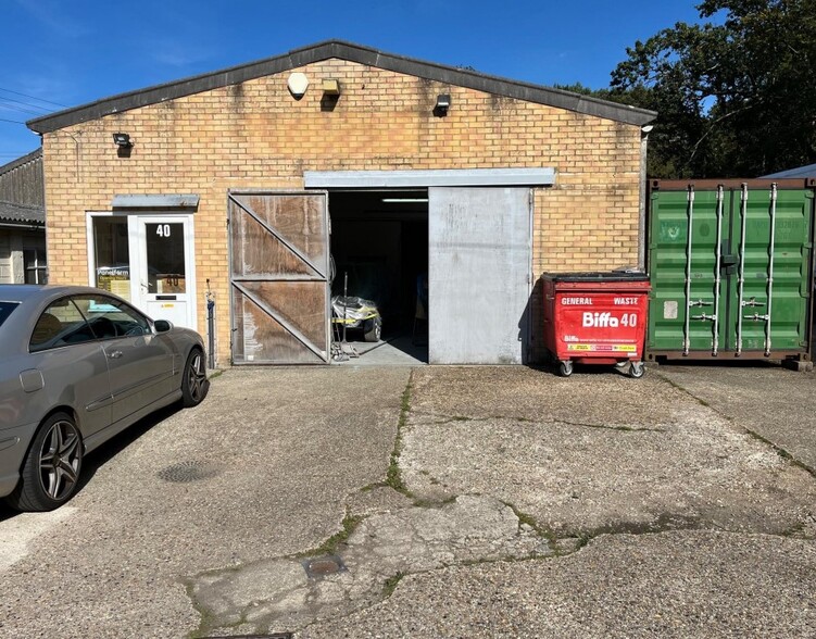 Uddens Trading Estate, Wimborne for lease - Building Photo - Image 1 of 2