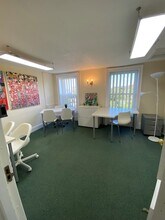 82 Great North Rd, Hatfield for lease Interior Photo- Image 2 of 4