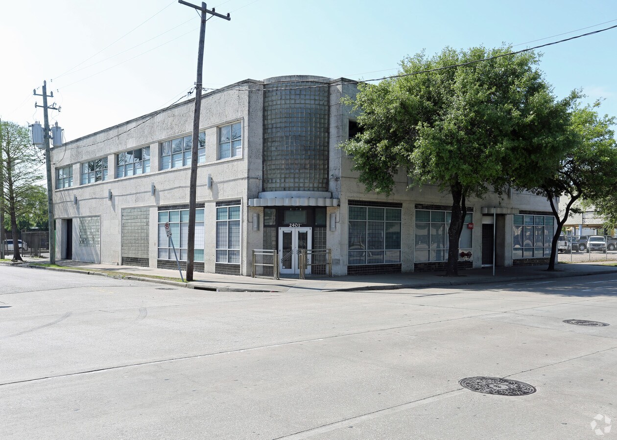 2401 San Jacinto St, Houston, TX, 77002 Bar Property For Sale
