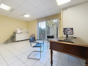 8 Avenue Jean Rioufol, Monteux for lease Interior Photo- Image 2 of 3