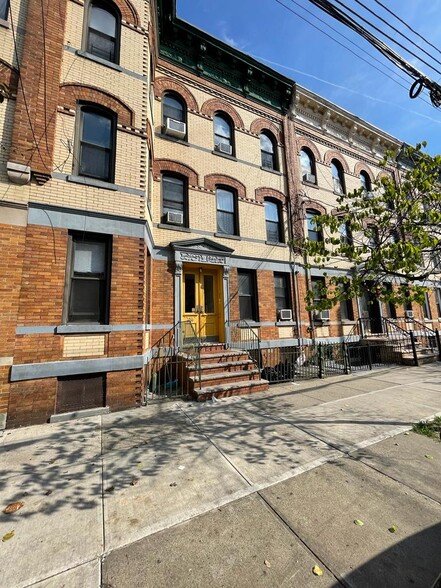 1830 Madison St, Ridgewood, NY for sale - Primary Photo - Image 1 of 1