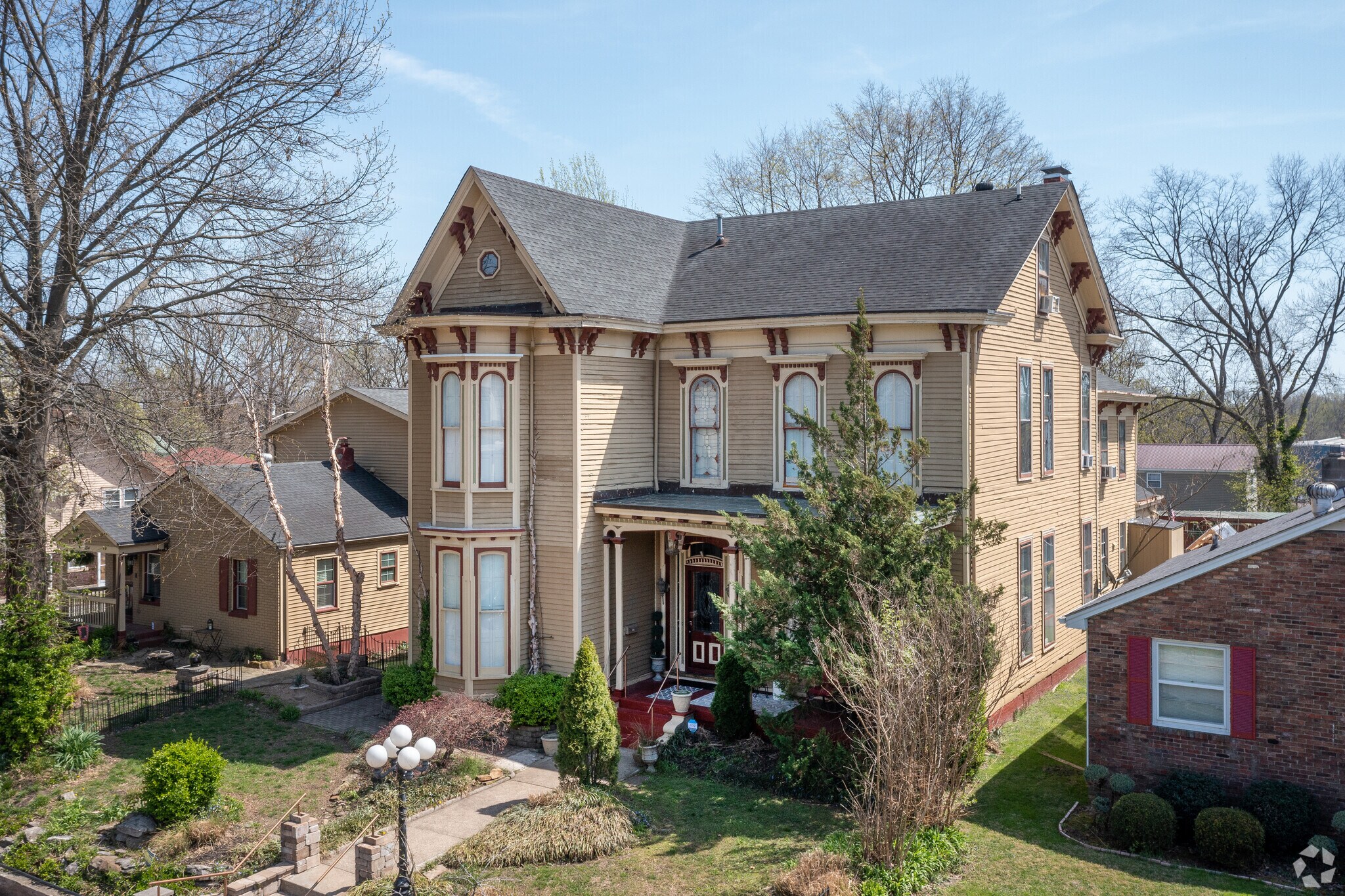1014 E Main St, New Albany, IN for sale Primary Photo- Image 1 of 1