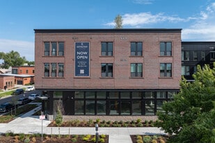 2480 Arapahoe St - Greyhound Development - Bar