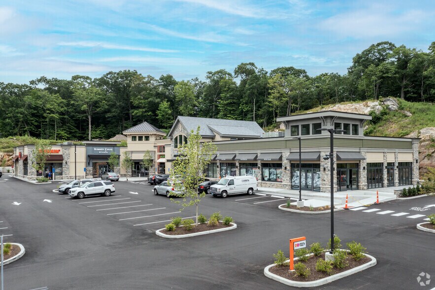 6540 Main St, Trumbull, CT for sale - Primary Photo - Image 1 of 1