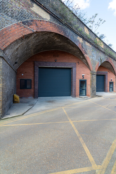 Rotherhithe New Rd, London for lease - Building Photo - Image 1 of 3