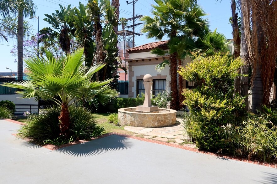 5862 Avalon Blvd, Los Angeles, CA for lease - Building Photo - Image 2 of 17