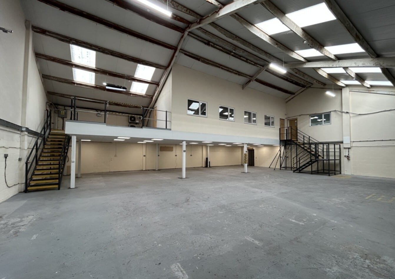 Mendip Rd, Axbridge for lease Interior Photo- Image 1 of 6