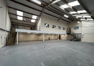 Mendip Rd, Axbridge for lease Interior Photo- Image 1 of 6