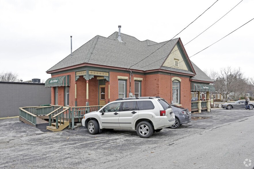 412 W Walnut St, Rogers, AR for sale - Primary Photo - Image 1 of 1