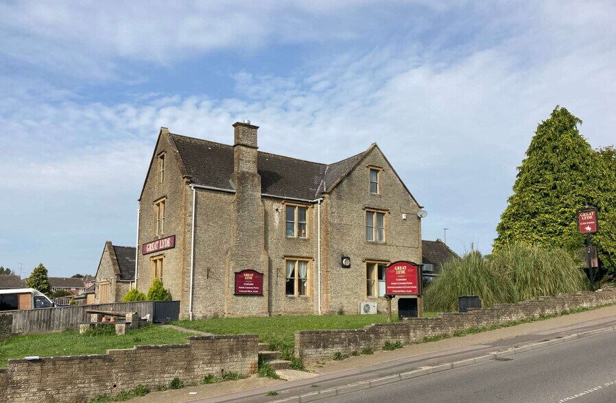 1 Cavalier Way, Yeovil for sale - Building Photo - Image 1 of 1