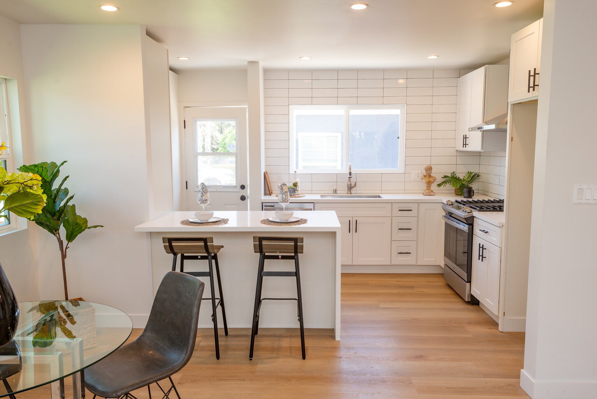 1325 N Kenwood St, Burbank, CA 91505 - Multifamily for Sale | LoopNet.com