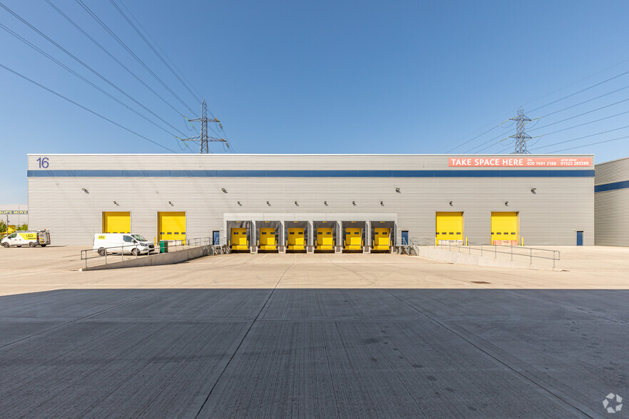 Chequers Ln, Dagenham for lease - Primary Photo - Image 1 of 4