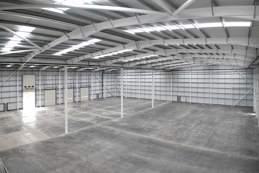 Lindenmuth Way, Thatcham for lease - Interior Photo - Image 1 of 1