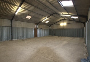 Bullfinches Farm, Eridge Green for lease Interior Photo- Image 1 of 3