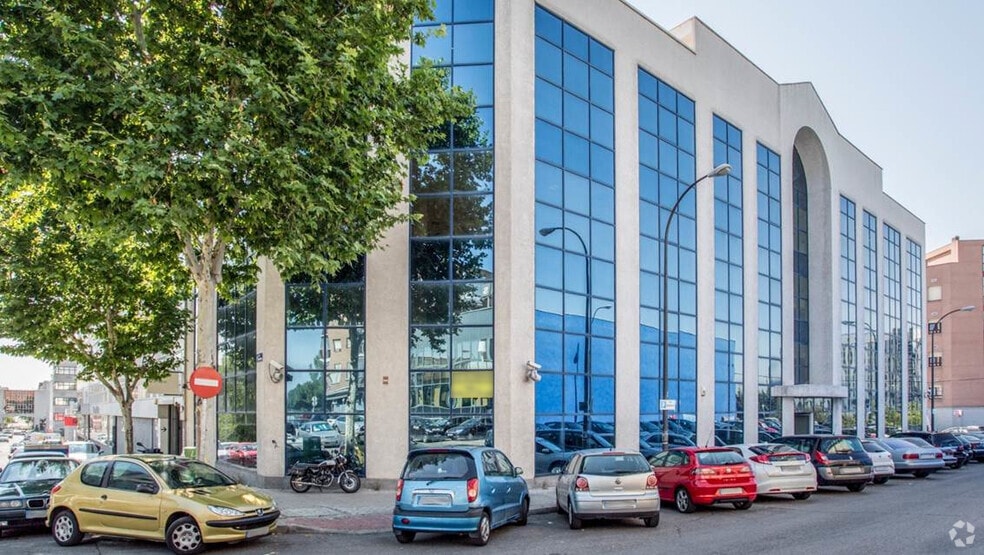Office in Madrid, Madrid for sale - Primary Photo - Image 1 of 6