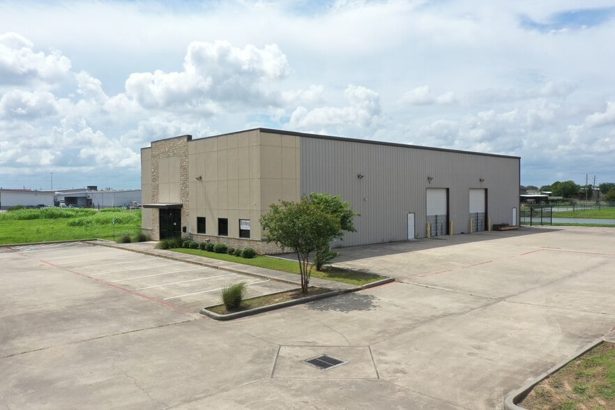 533 Rankin Rd, Houston, TX for lease - Building Photo - Image 1 of 3