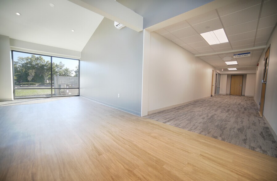 1001-1019 S Broad St, Lansdale, PA for lease - Interior Photo - Image 3 of 7