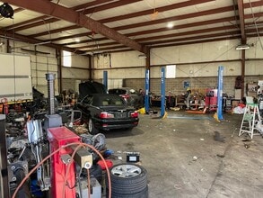 1795 Stout Dr, Warminster, PA for lease Interior Photo- Image 2 of 7