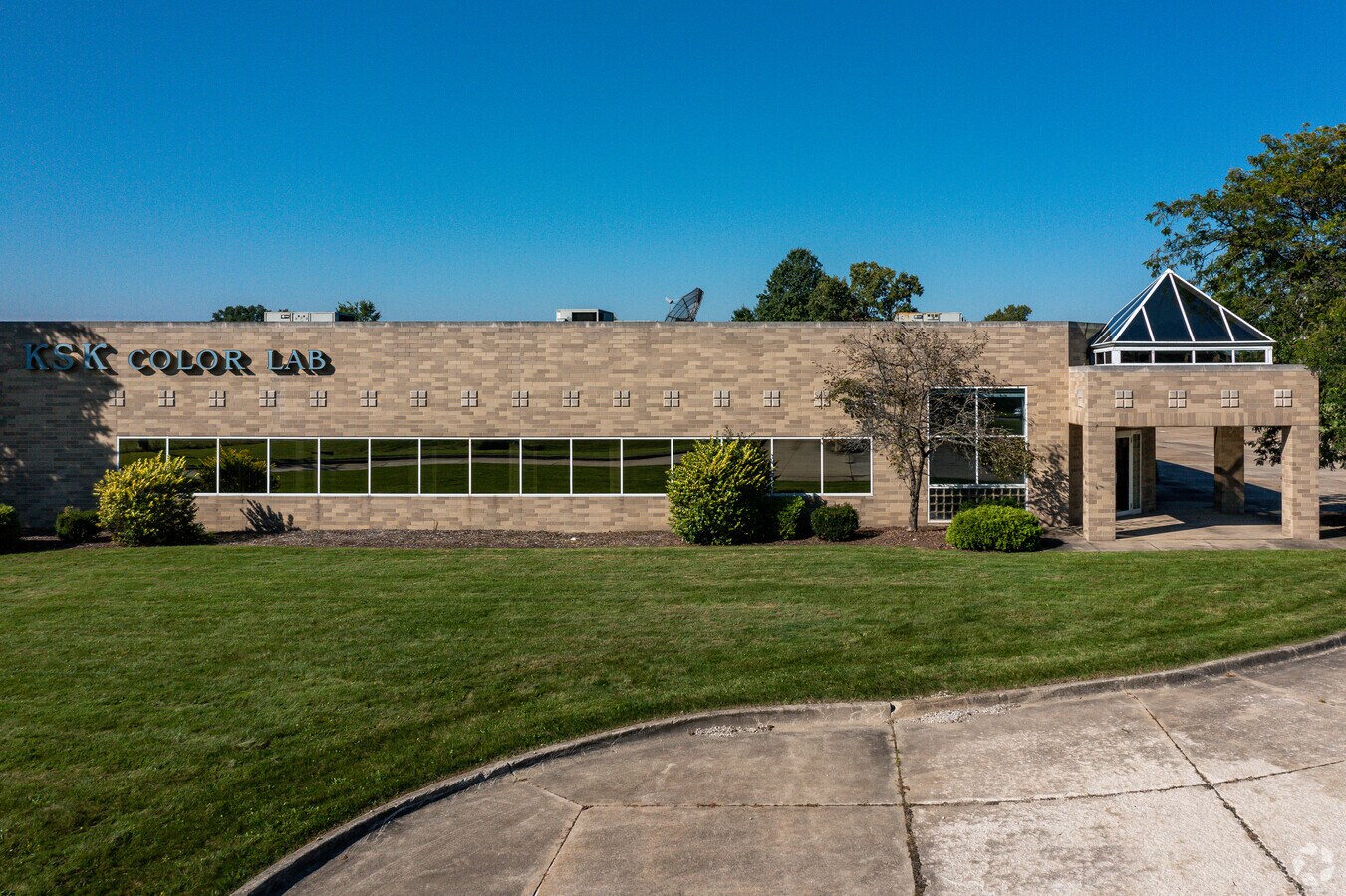 32300 Aurora Rd, Solon, OH 44139