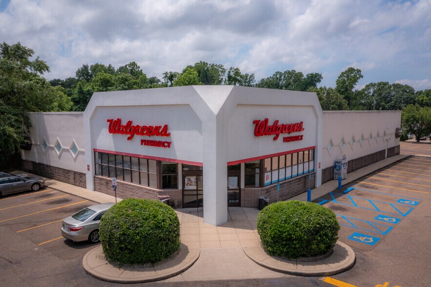 2310 Clay St, Vicksburg, MS for sale - Building Photo - Image 3 of 7