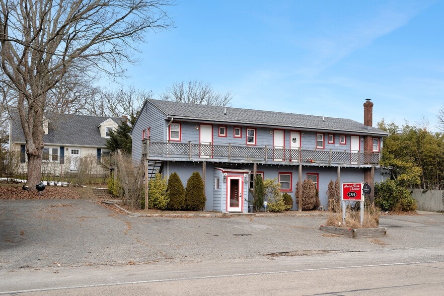 87 North Rd, Hampton Bays, NY for lease - Building Photo - Image 3 of 22