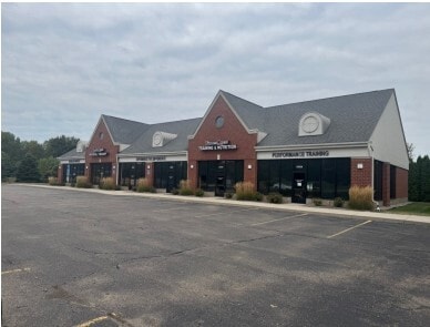 23211 21 Mile Rd, Macomb, MI for lease - Building Photo - Image 2 of 17