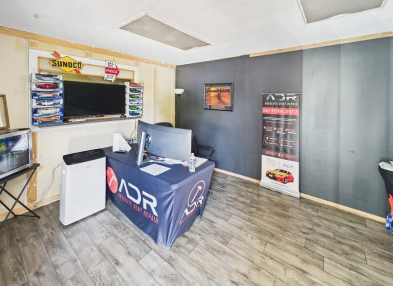 5042 Memory Hill Dr, Charleston, WV for sale - Building Photo - Image 3 of 8