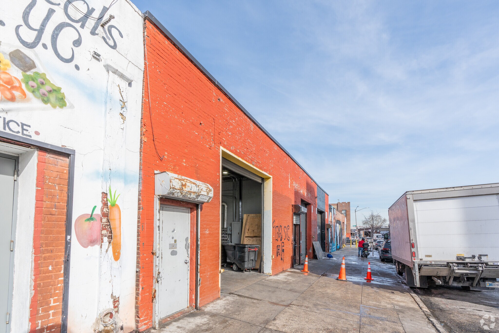 317-321 Scholes St, Brooklyn, NY for sale Primary Photo- Image 1 of 1