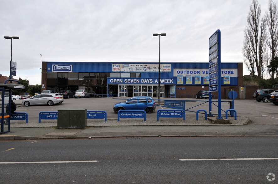 Long Ln, Halesowen for sale - Primary Photo - Image 1 of 1