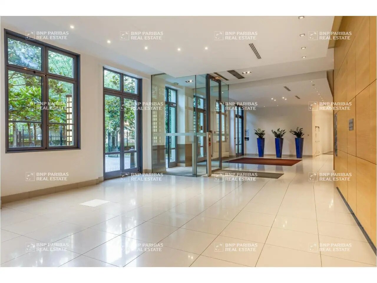 Office in Chessy for lease Lobby- Image 1 of 9