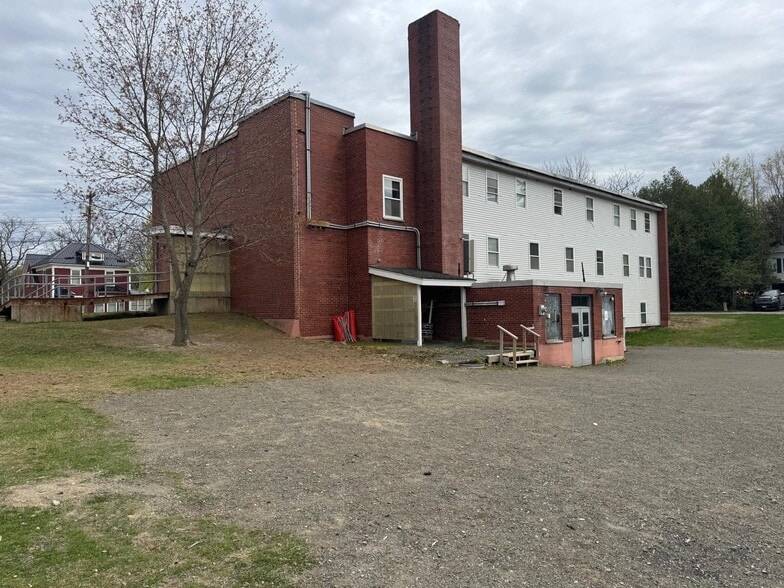 45 School St, Houlton, ME for lease - Building Photo - Image 3 of 16