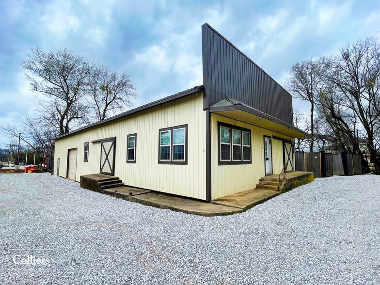 223 N Main St, Cave Springs, AR for sale - Building Photo - Image 1 of 1