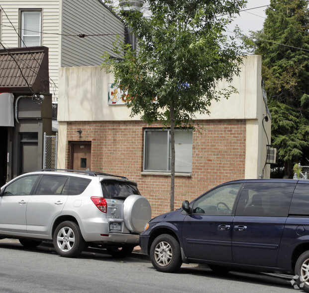 1020 Mclean Ave, Yonkers, NY for lease - Primary Photo - Image 1 of 2