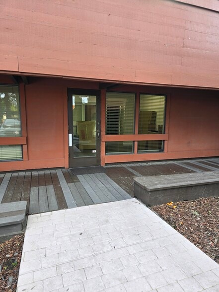2909 Coffee Rd, Modesto, CA for lease - Primary Photo - Image 1 of 11