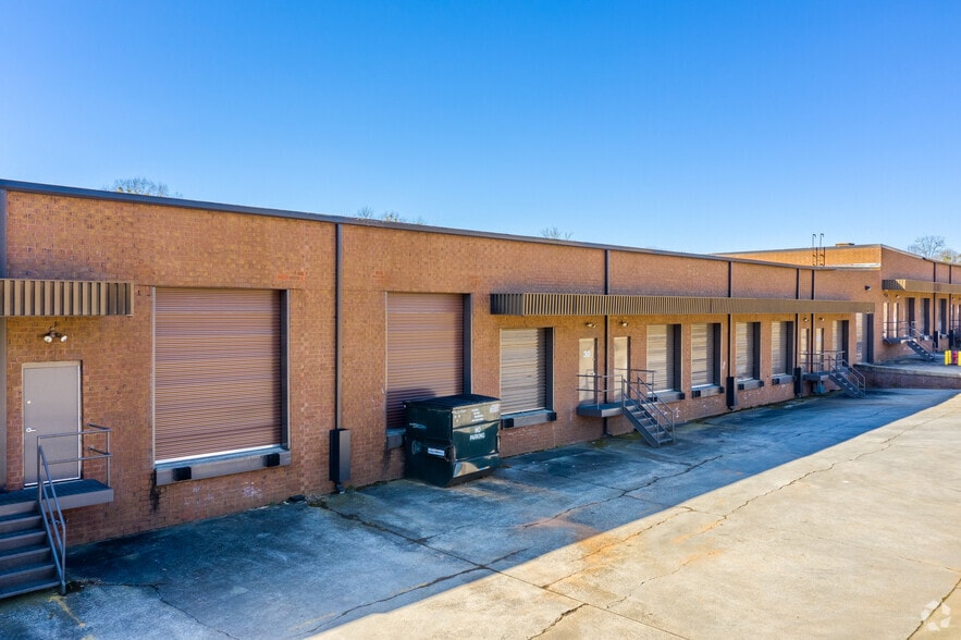 5060 N Royal Atlanta Dr, Tucker, GA for lease - Building Photo - Image 2 of 8