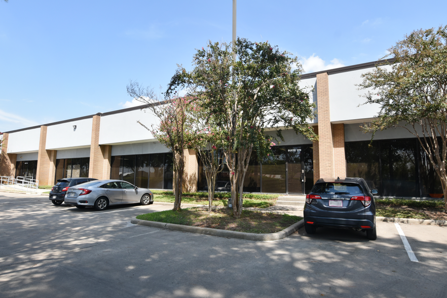 1416-1428 N Sam Houston Pky E, Houston, TX for lease - Building Photo - Image 3 of 10